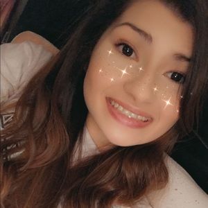 Meet your Posher, Caralina